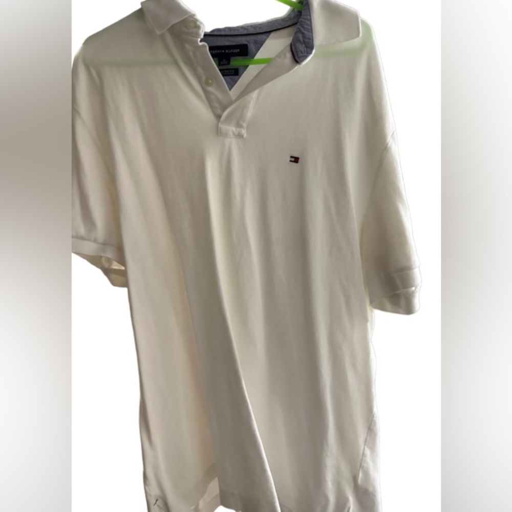 Tommy Hilfiger white polo shirt. Barely worn. Good condition.